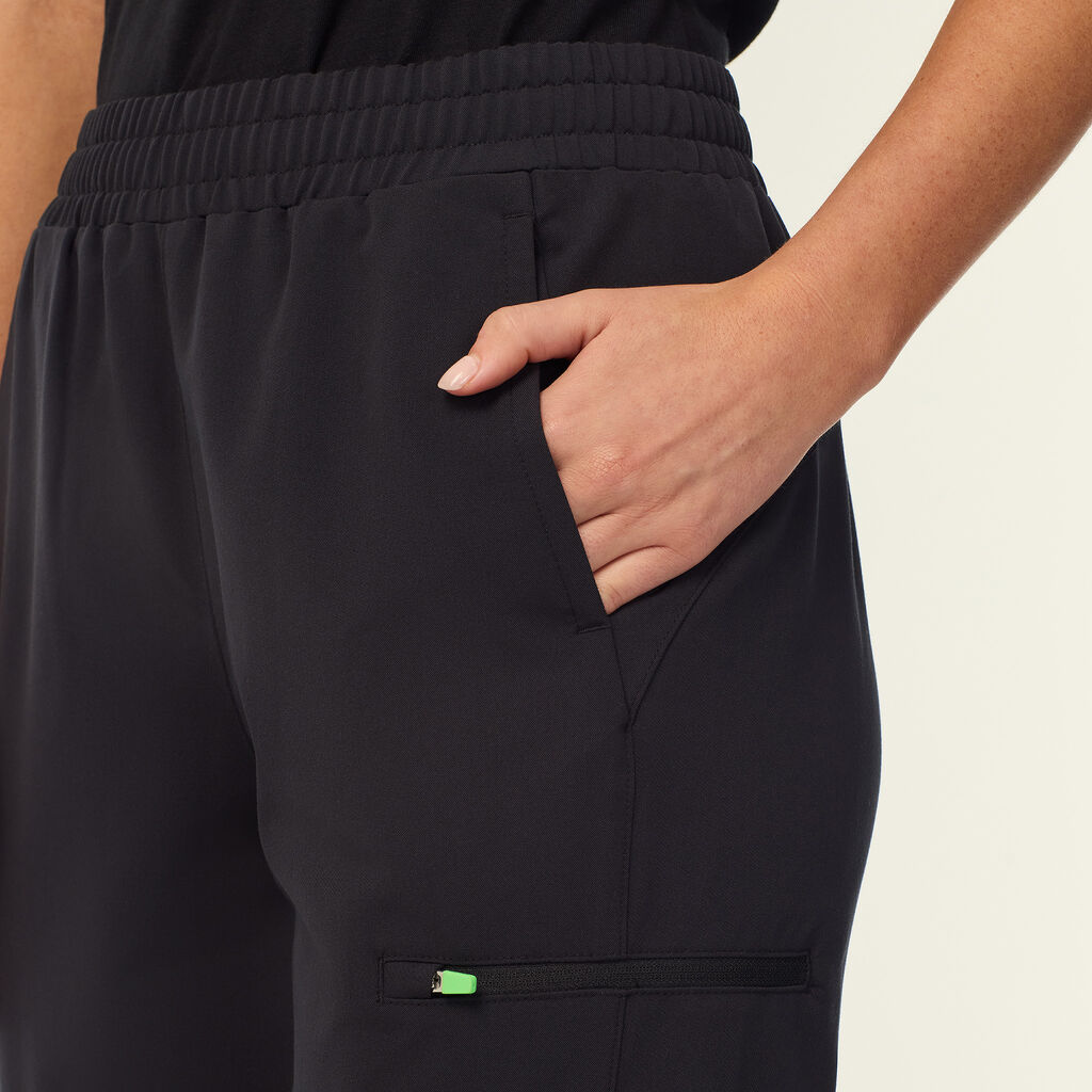 Invigorate Bakken Scrub Jogger