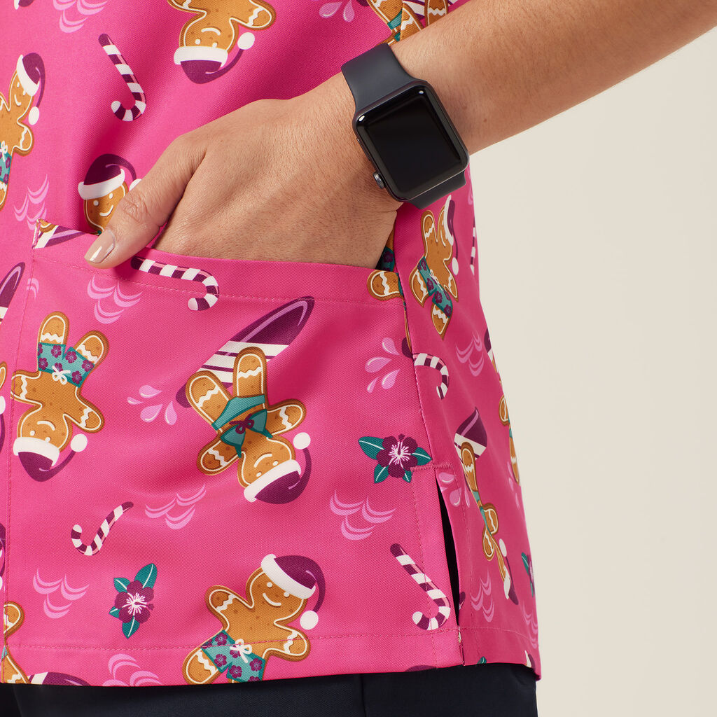 Xmas Gingerbread Surfer Print Scrub Top