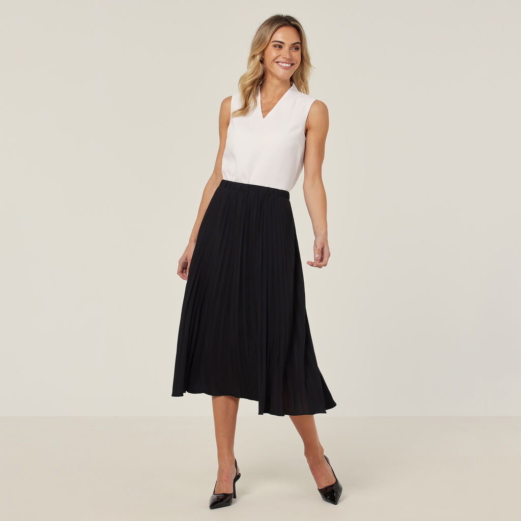 Pleated skirt