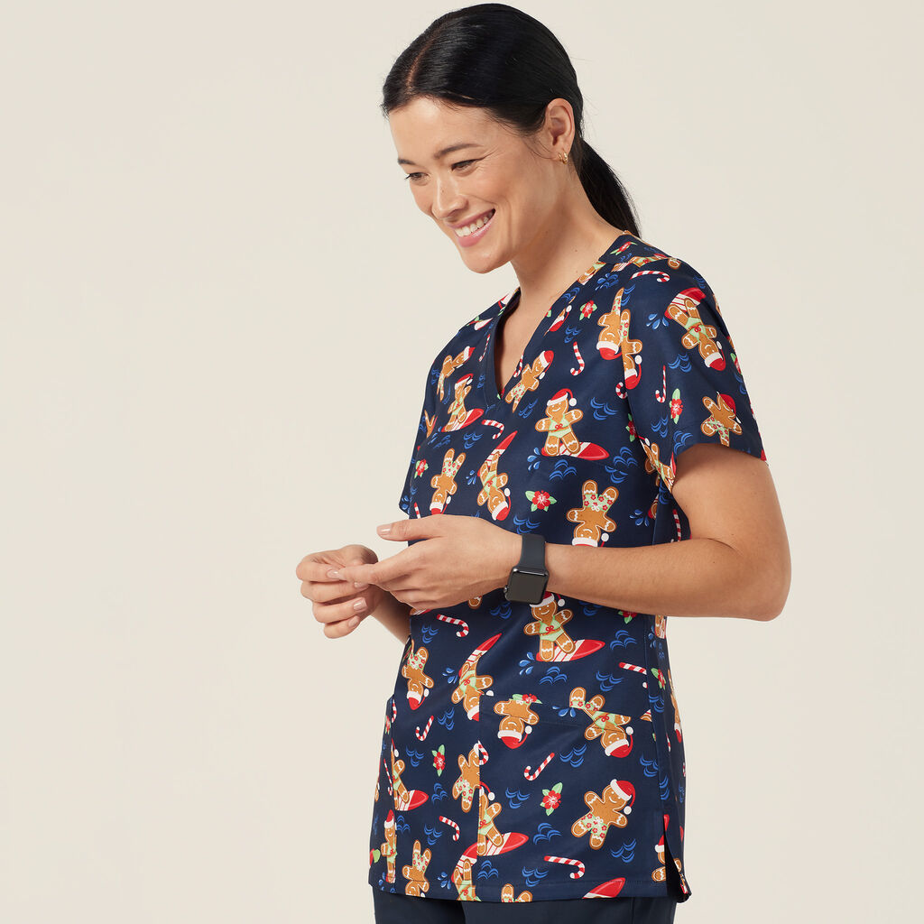 Xmas Gingerbread Surfer Print Scrub Top