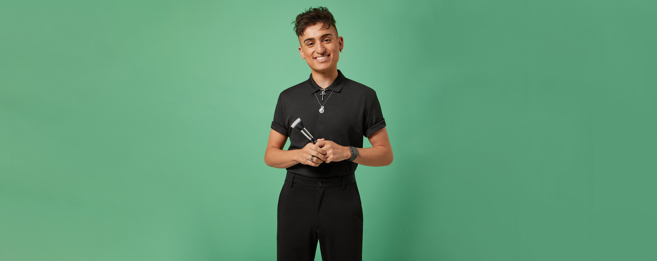 Meet Xander, Makeup Artist